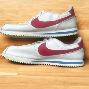 Nike Cortez Leather Sneakers Tennis Shoes Red White Blue EUC 7Y Ladies 8.5